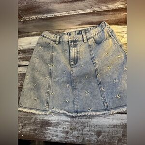 Stylish Light Blue Denim Coquette Bow Embroidered Mini Skirt